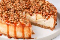 Spiced Apple Crumble Cheesecake
