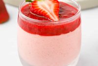 Quick and Creamy Strawberry Mousse