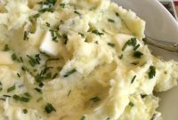 Creamy Yukon Gold Mashed Potatoes