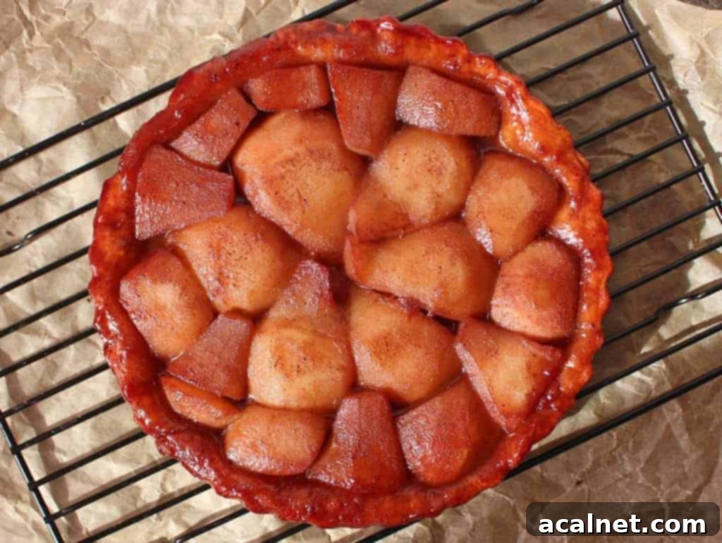 Caramelized Pear Tarte Tatin 1 featured 1763