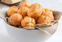 Golden French Cheese Puffs