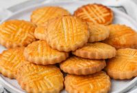 Buttery Breton Cookie Delights