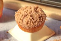 Heavenly Apple Cinnamon Streusel Muffins