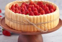 Luscious Strawberry Charlotte Dream