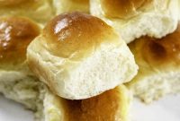 Homemade Dinner Rolls Recipe: Soft, Fluffy Yeast Rolls
