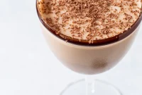 Decadent Chocolate Martini Recipe: How to Make a Creamy Cocktail