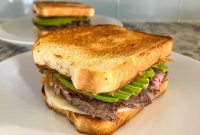 Ultimate Tri-Tip Sandwich Recipe: Juicy Steak Sandwich Guide