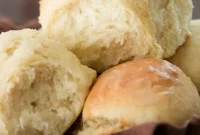 One-Hour Dinner Rolls: Quick Soft Homemade Rolls in 60 Minutes