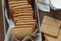 Homemade Honey Graham Crackers Recipe for Crispy, Natural Flavor