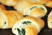 Savory Spinach and Artichoke Crescent Roll Bites