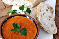 Mojo Picante: Spanish Red Pepper Sauce Recipe & Uses