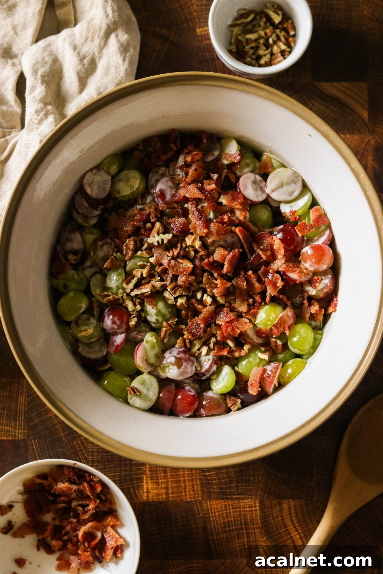 Grape salad with pecans and bacon on top