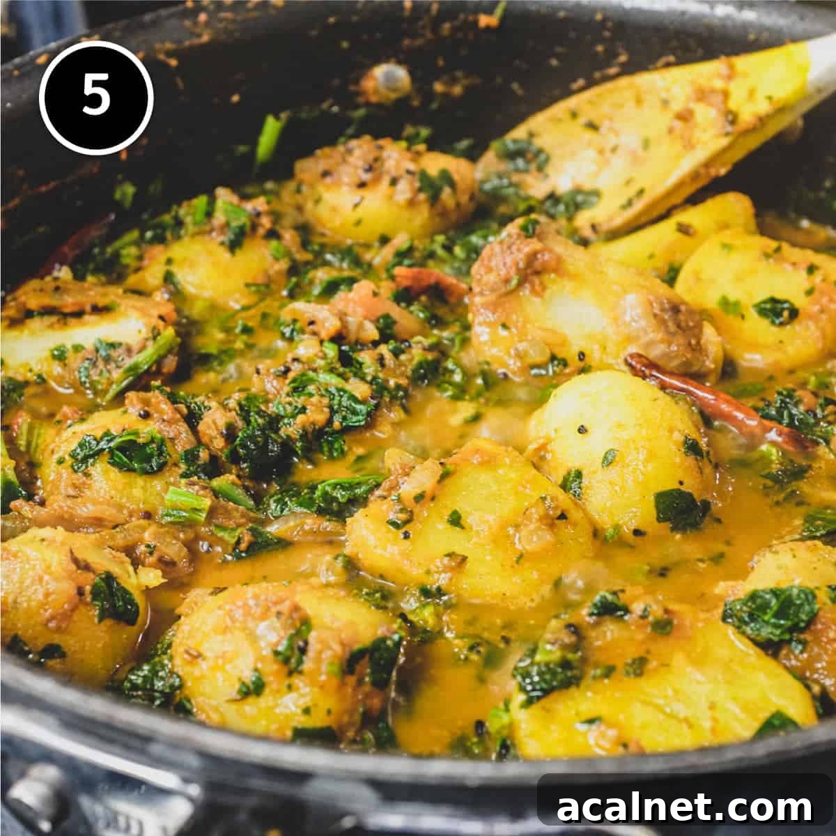 Simmering Saag Aloo (Spinach & Potato curry)