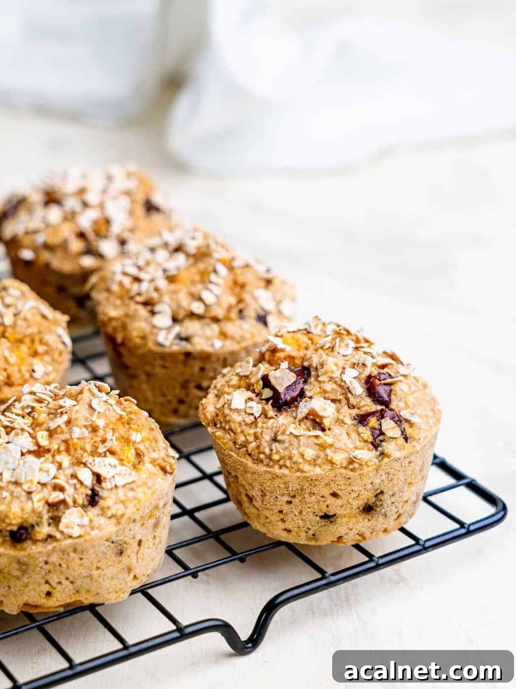 3 ingredient banana muffins that are easy to make and healthy!