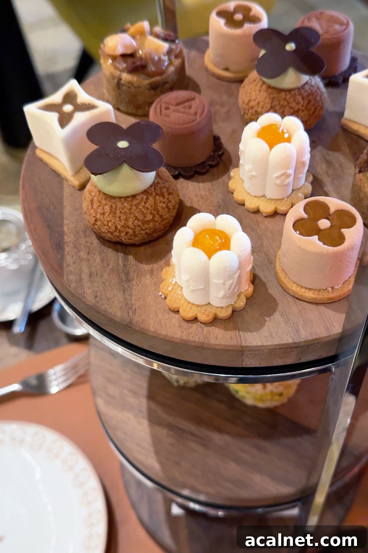 Le Cafe Louis Vuitton tea