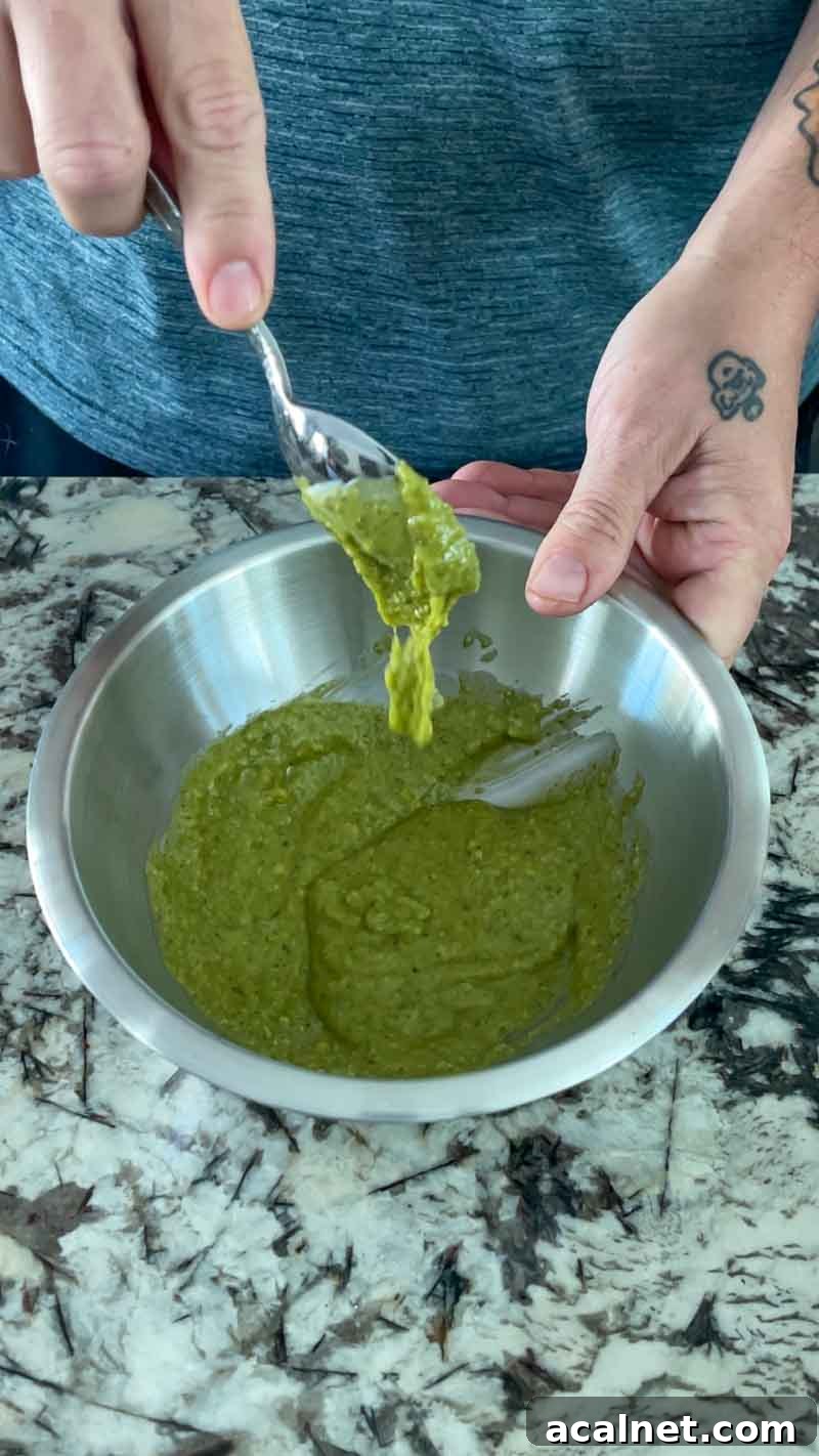 Pesto mayo closeup