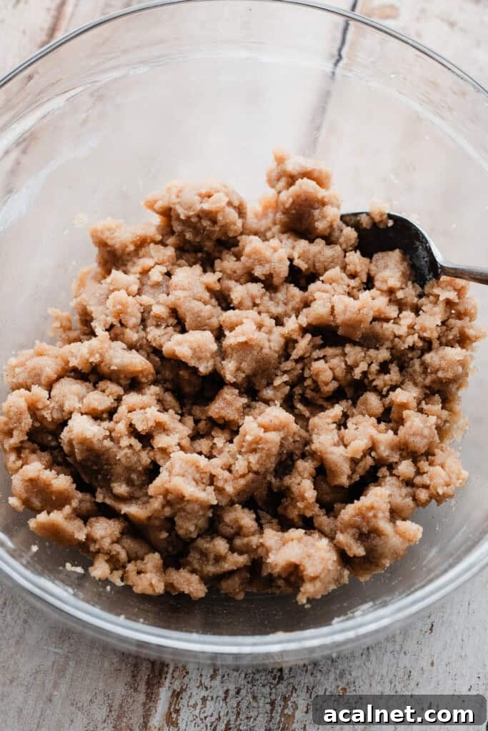 A bowl of streusel.