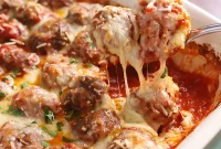 Oven-Baked Meatballs in Classic Tomato Sauce