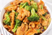 Chinese-Style Chicken and Broccoli Stir-Fry