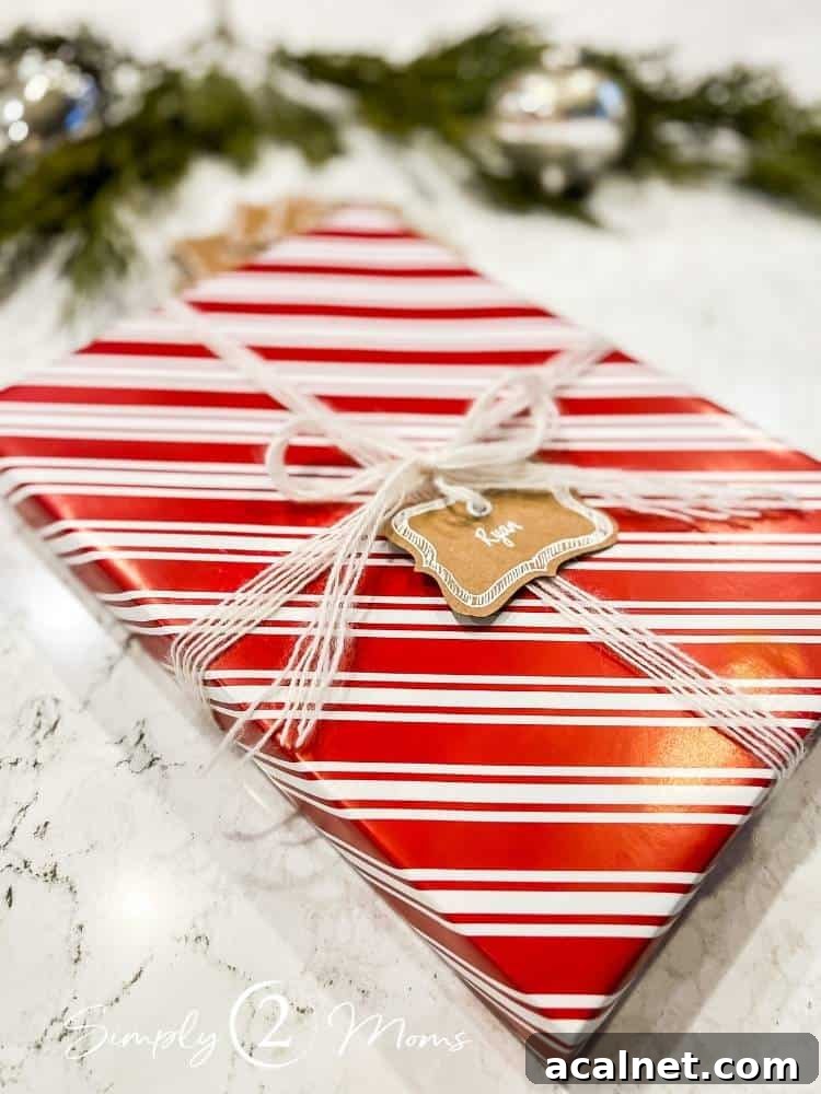 Simple Christmas gift wrapped with yarn