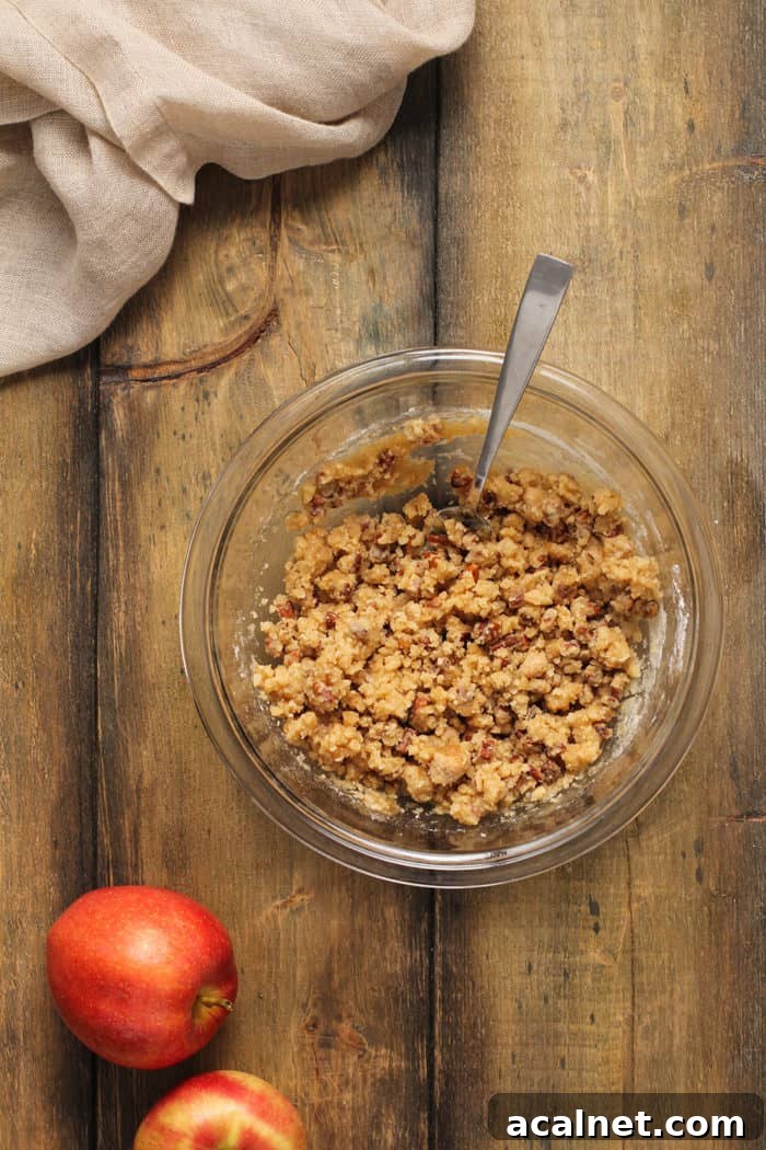 Homemade Apple Crumb Pie with Cinnamon Streusel 5 Close-up of apple crumb pie topping