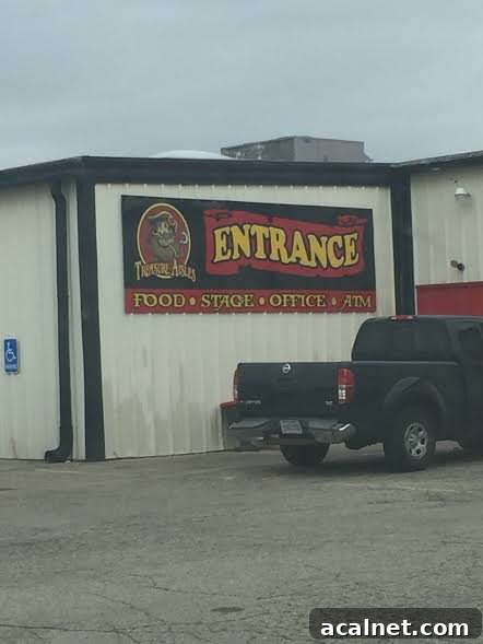 Treasure Aisles is the name of the flea market I went to, perched right off I-75 in Monroe, Ohio.